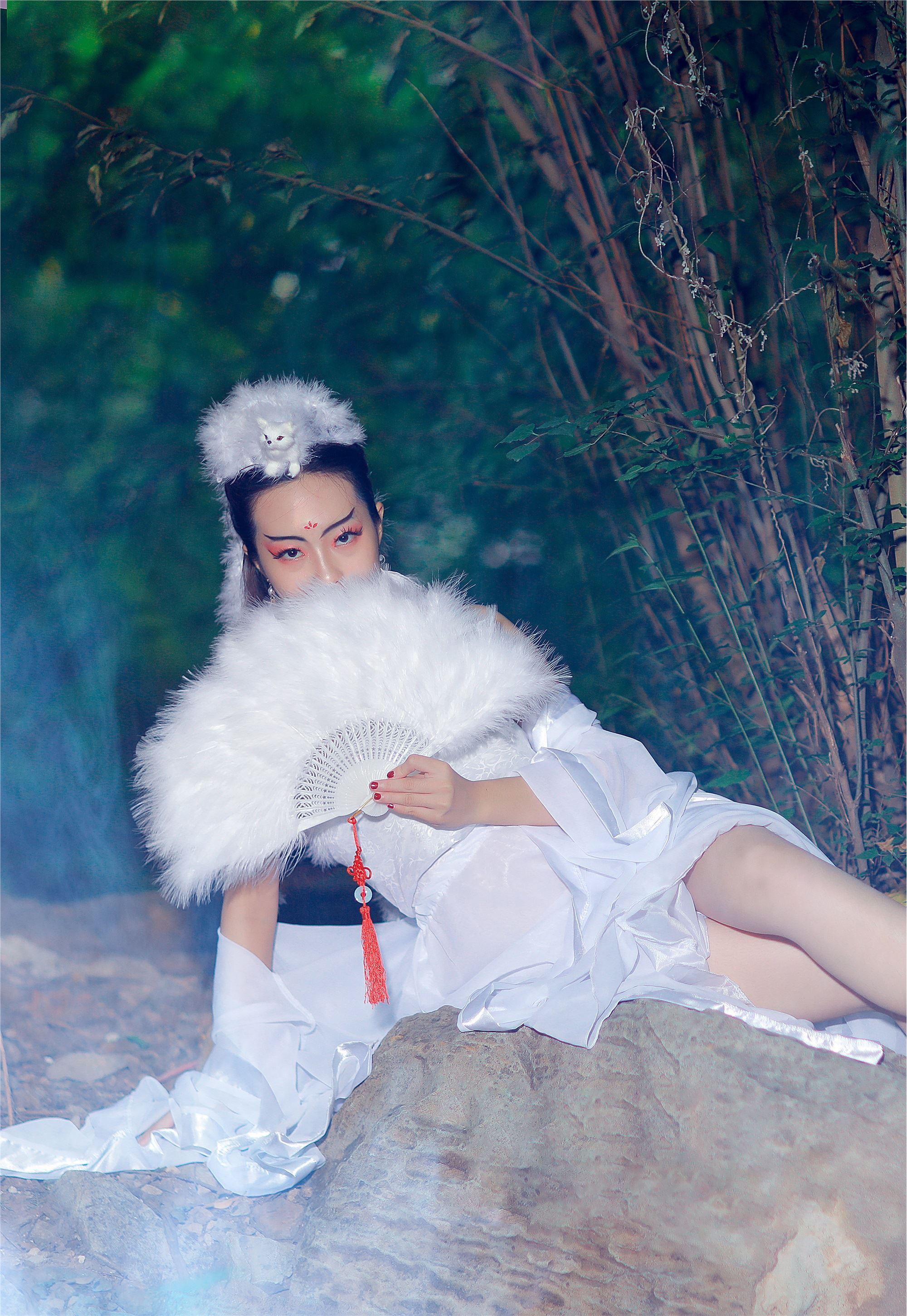 YITUYU艺图语 2021.08.16 白狐 小米